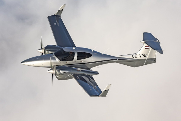 Diamond DA 42