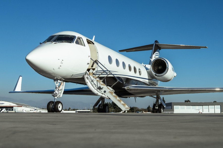 Exploring the Gulfstream GIV: Private Jet Excellence