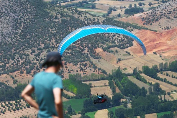 Tokat Yamaç Paraşütü Mesafe Şampiyonası'na Ev Sahipliği Yapıyor